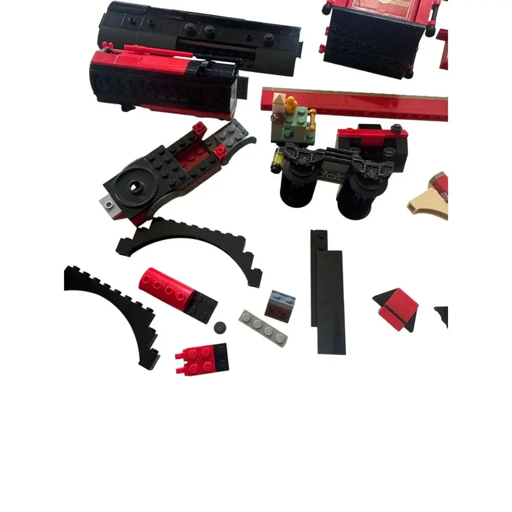 Lot of Harry Potter Hogwarts Express Incomplete Build Pieces AS PICTURED